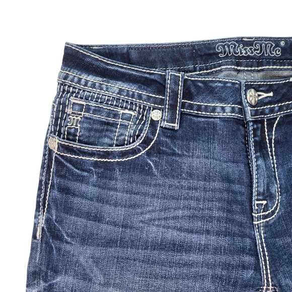Miss Me | Distressed Capri | Size 29 - Picture 6 of 12